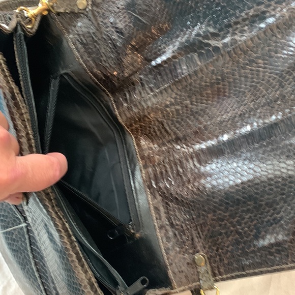Gorgeous vintage chocolate brown snakeskin bag in amazing condition! Unique! - Picture 13 of 16
